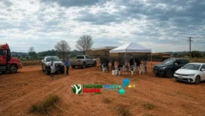 Moradores fecham RO-133 e cobram asfaltamento da Estrada do Calcário em Espigão do Oeste