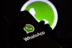 Usuários pelo mundo relatam desconexão de contas no WhatsApp e problemas para enviar imagens